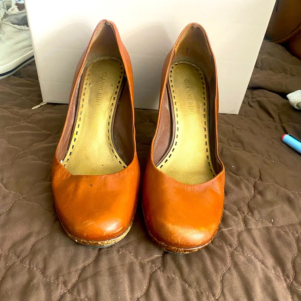 Gianni Bini, dark brown heels.  Size 8